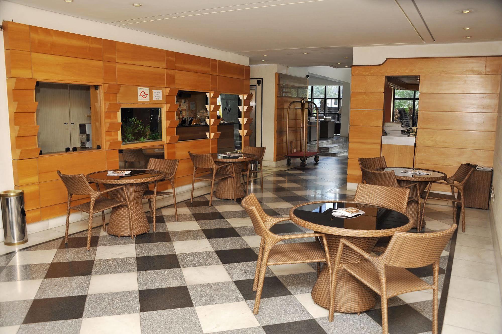 Apart-hotel Plaza Small Town Flat 4*